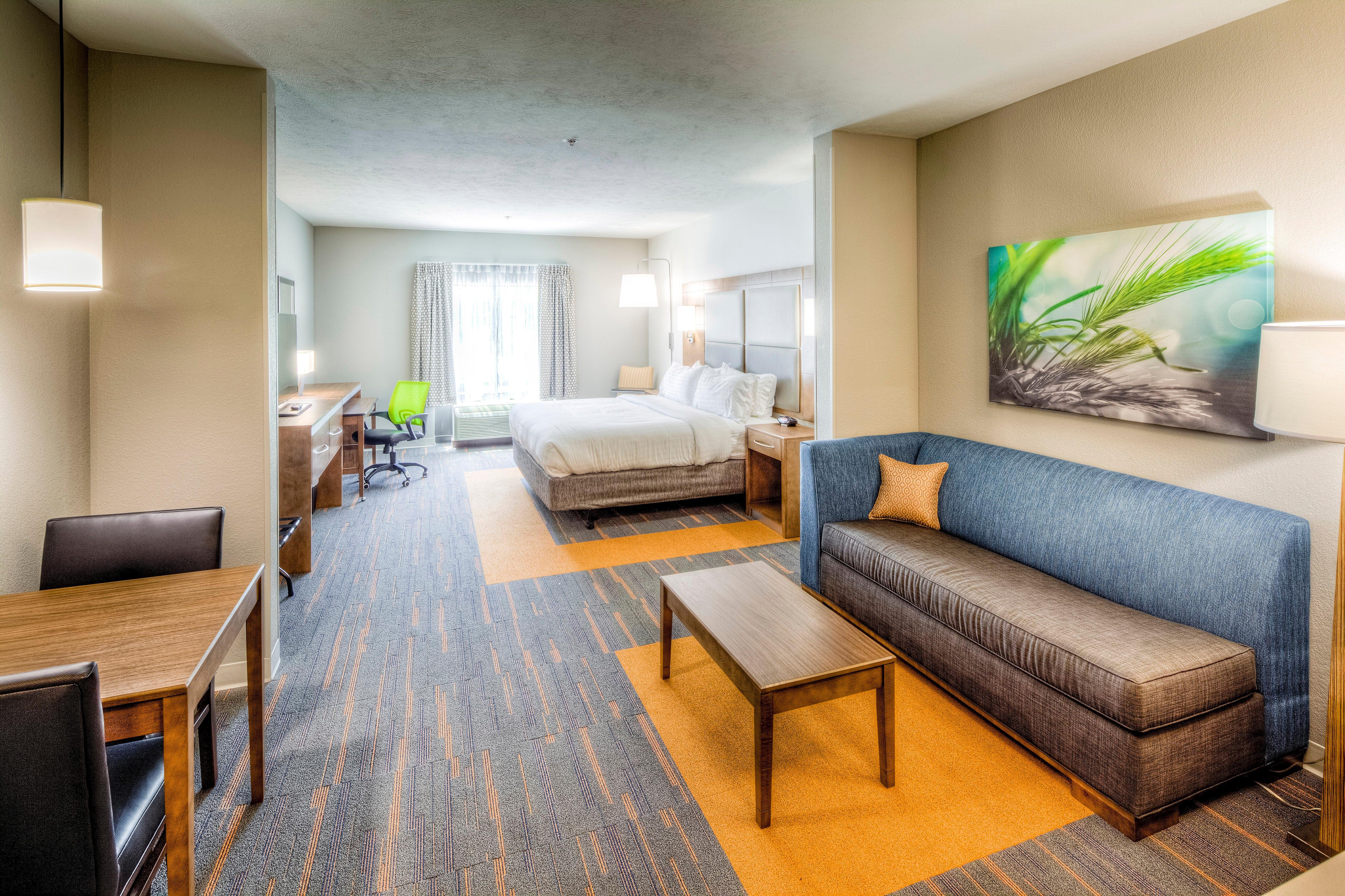Holiday Inn Express & Suites Cleveland/Westlake By Ihg Exterior photo